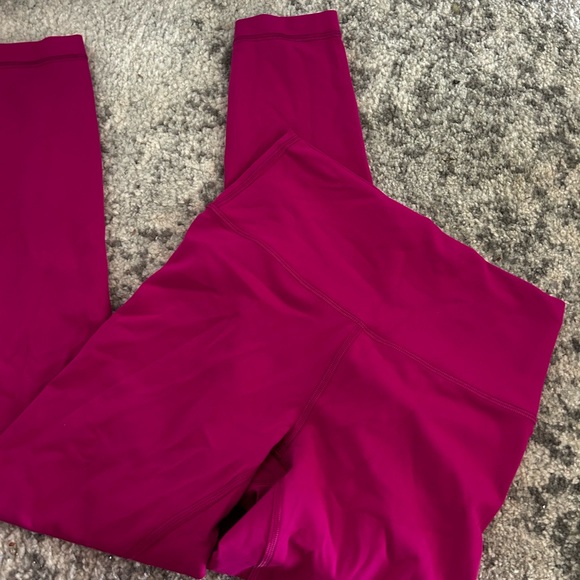 Lululemon Ripened Raspberry Leggings - Picture 2 of 2